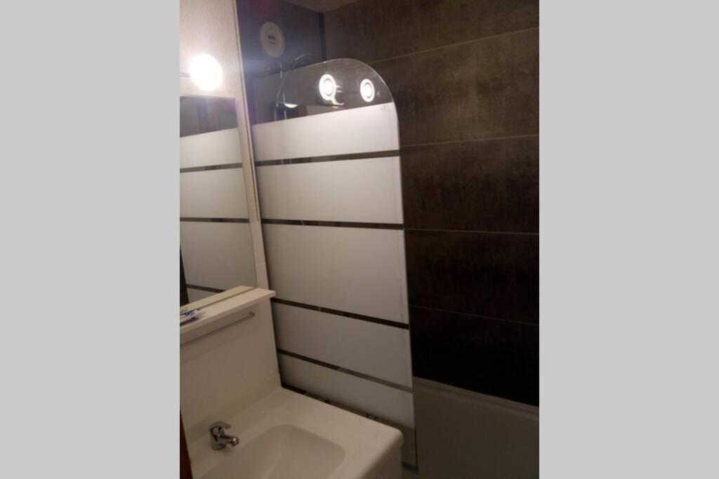 Au Pied Des Pistes B31, Chaleureux Studio 4 Pers, Vue Sur La Vallee Imprenable Avec Wifi, Draps Non Compris Saint-Jean-d'Aulps Luaran gambar
